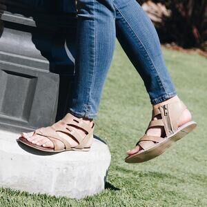 ROAN by BedStu Charlie Sandals Size 8